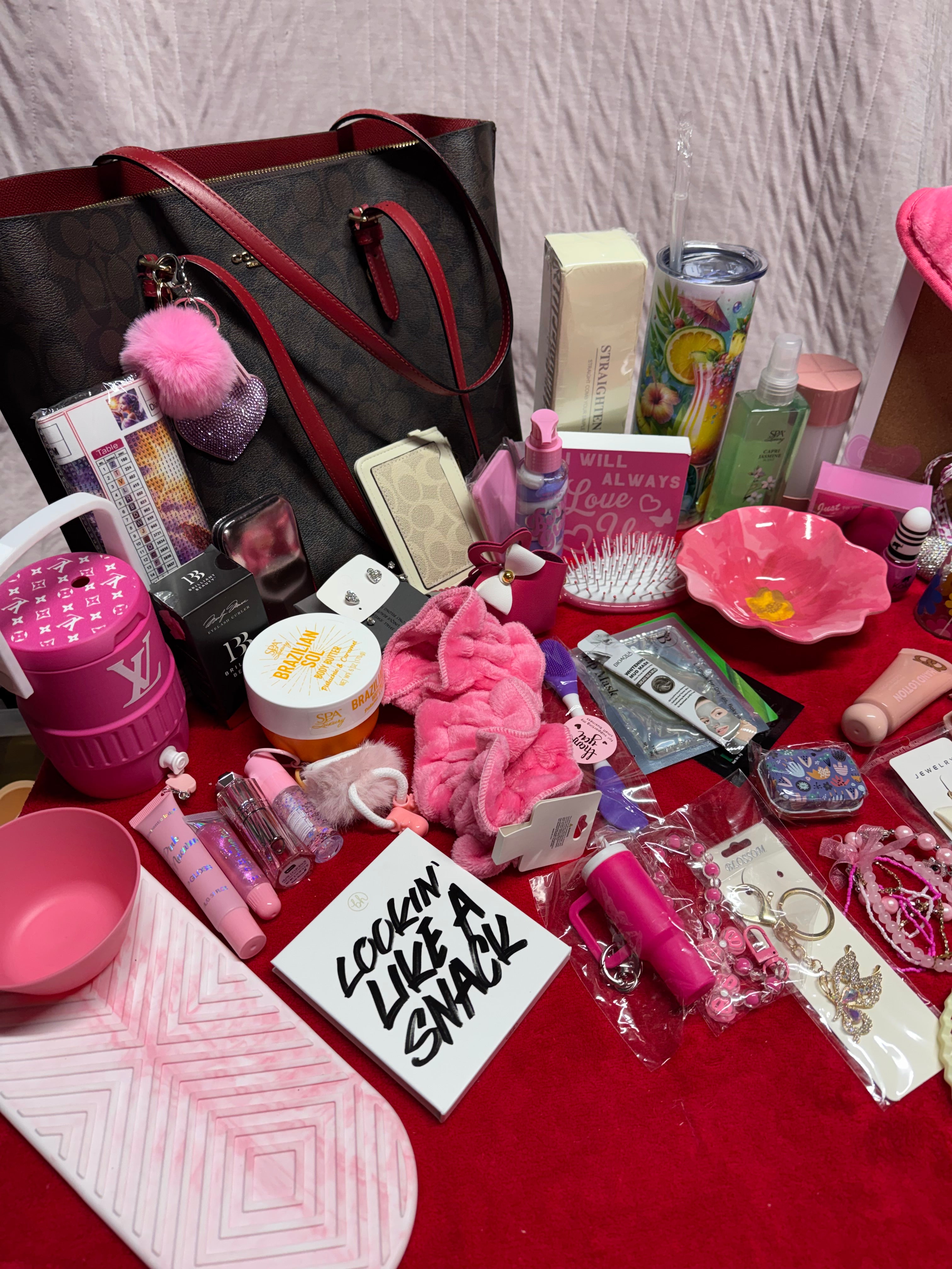 The everything bundle!!!!! 4 premium items of ur choosing!!!!